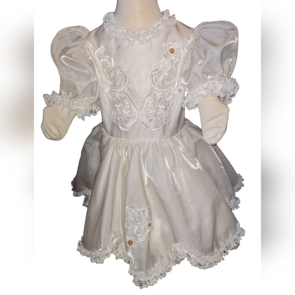‎Lydia vintage white dress size 4